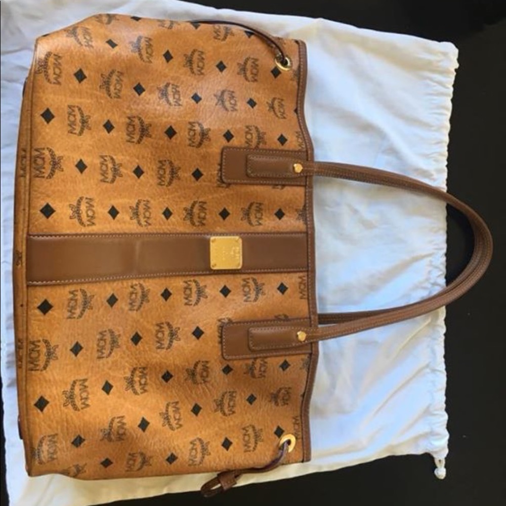 MCM Medium Reversible Liz Tote (Cognac)